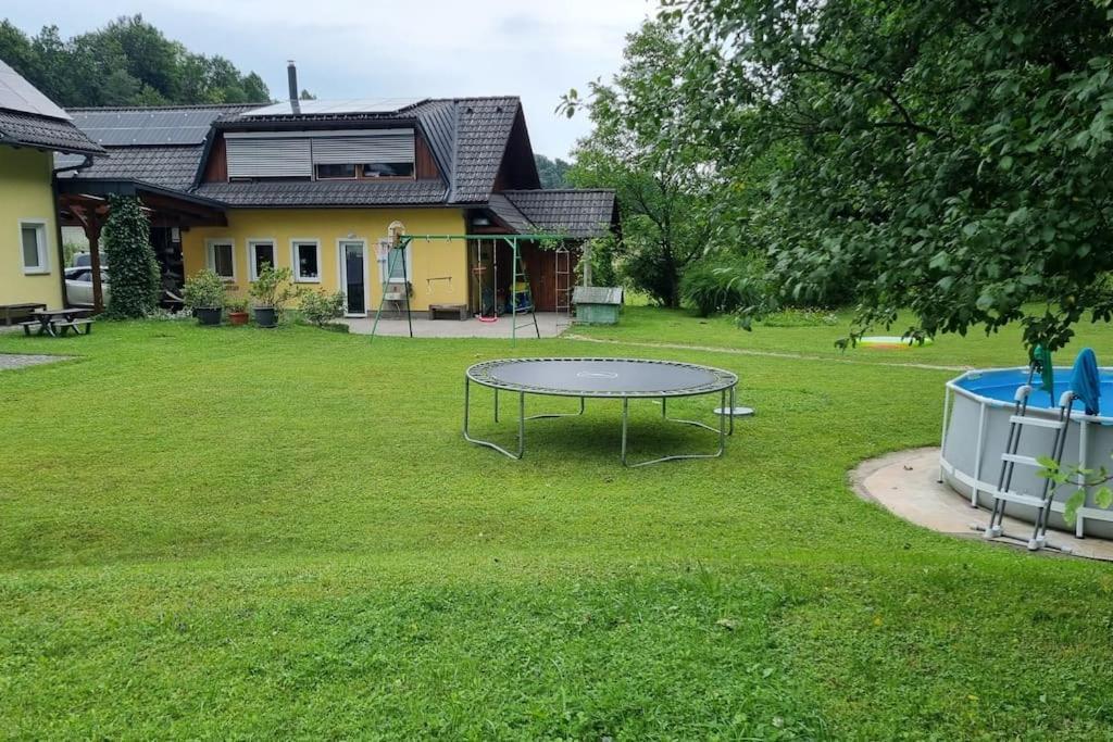 Апартаменты Country Retreat, Near Ljubljana City, Apartma Na Vasi, Blizu Mesta Ljubljana Медводе Экстерьер фото