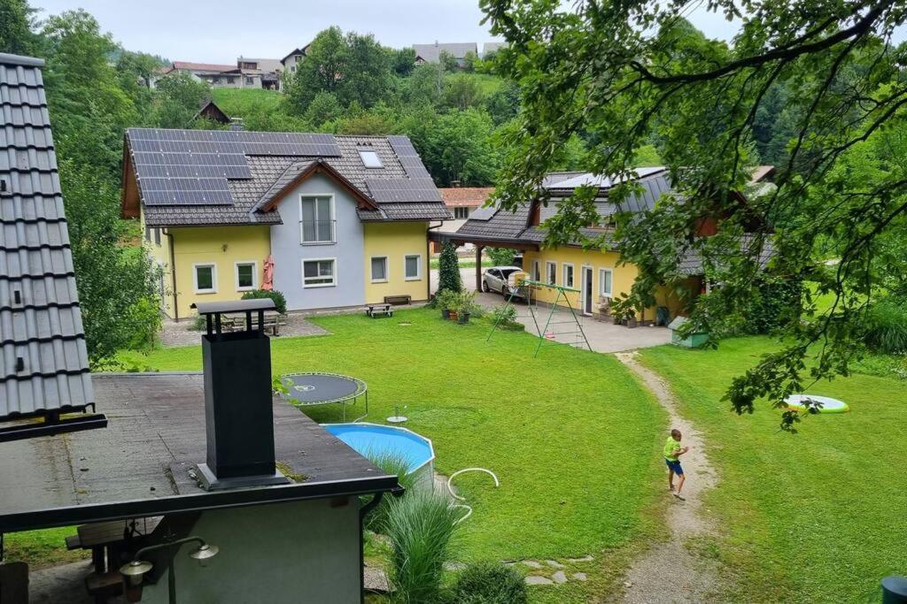 Апартаменты Country Retreat, Near Ljubljana City, Apartma Na Vasi, Blizu Mesta Ljubljana Медводе Экстерьер фото